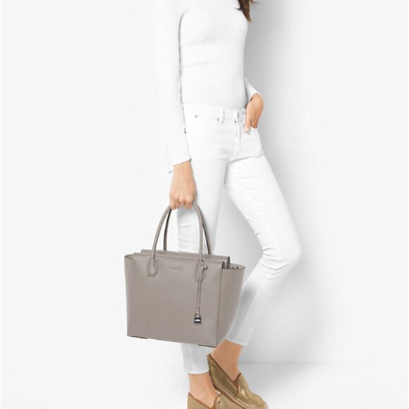 Michael Kors 100% Full-Grain Pebbled Leather Cinder Taupe Large Mercer bag - Picture 1 of 15